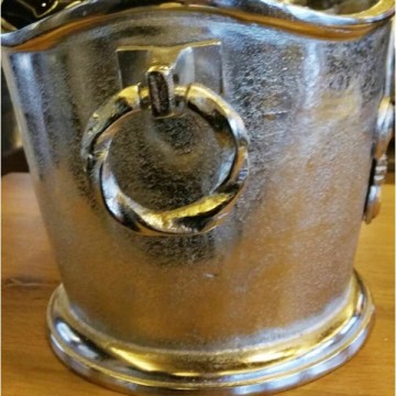 ΣΑΜΠΑΝΙΕΡΑ ΑΛΟΥΜΙΝΙΟΥ ΠΟΛΥΤΕΛΕΙΑΣ KARNI ΜΕ ΑΝΑΓΛΥΦΗ ΔΙΑΚΟΣΜΗΣΗ 36x29x25εκ